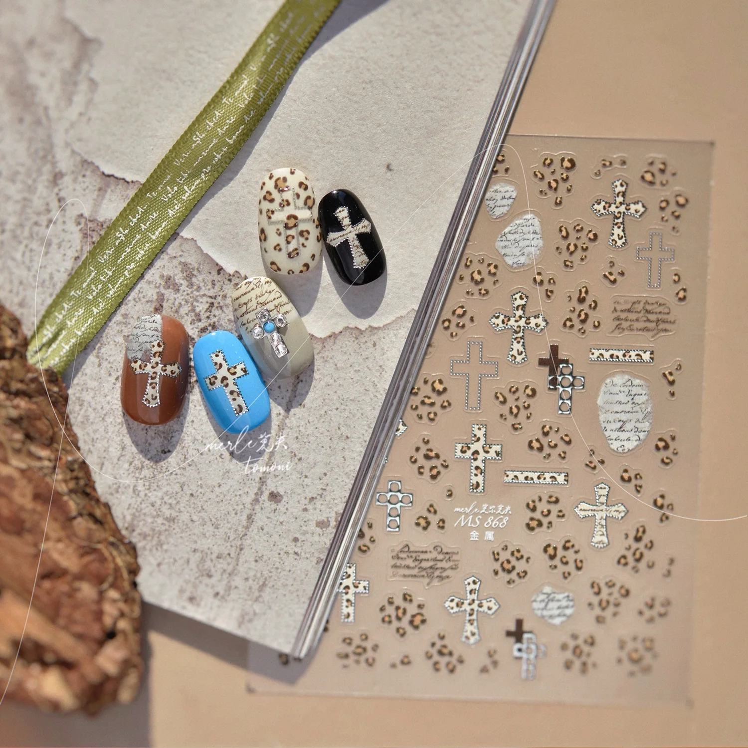 Leopardo selvaggio Croce Blu D - Nail Art Denim recensione e prezzo