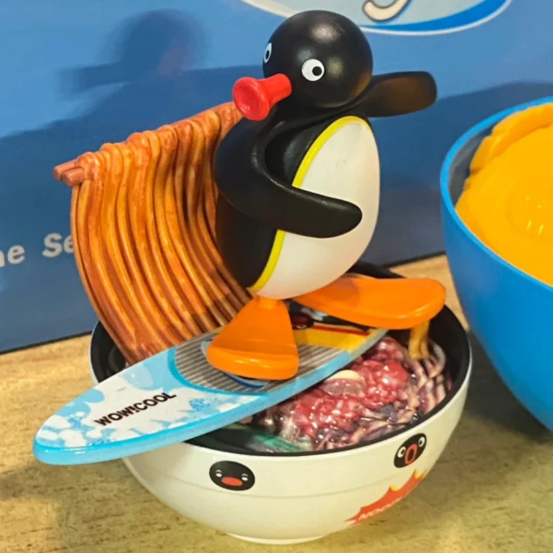本物のピングー超かわいい楽しいシーンシリーズブラインドボックスエッグトレンディかわいい人形ペンギンモデルオーナメントコレクト子供の誕生日ギフト