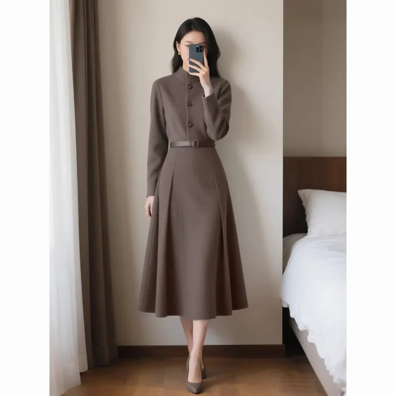 2025 Autumn and Winter New Age-reducing Temperament Elegant Design Slimming Mid-length Dress