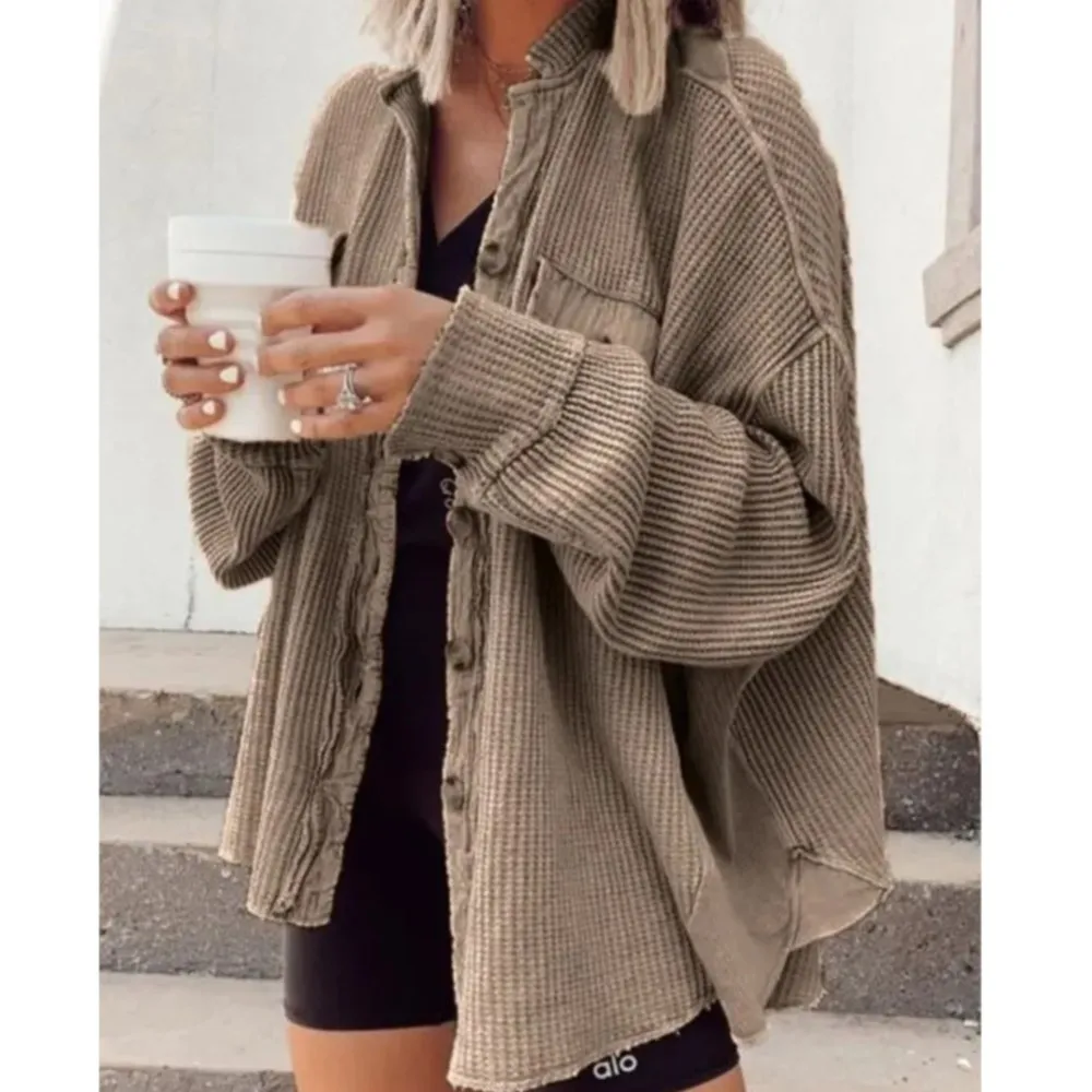 

Модная повседневная куртка-кардиган с накладными пуговицами в стиле ретро, осенняя куртка с карманом на лацкане, рубашка нестандартной формы, свободная женская куртка