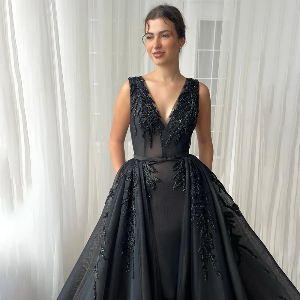 

Elegant Black V-Neck Evening Dersses Formal Seeveless Chapel Train Appliques Gowns A-Line Satin Birthday Party Dress Vestidos