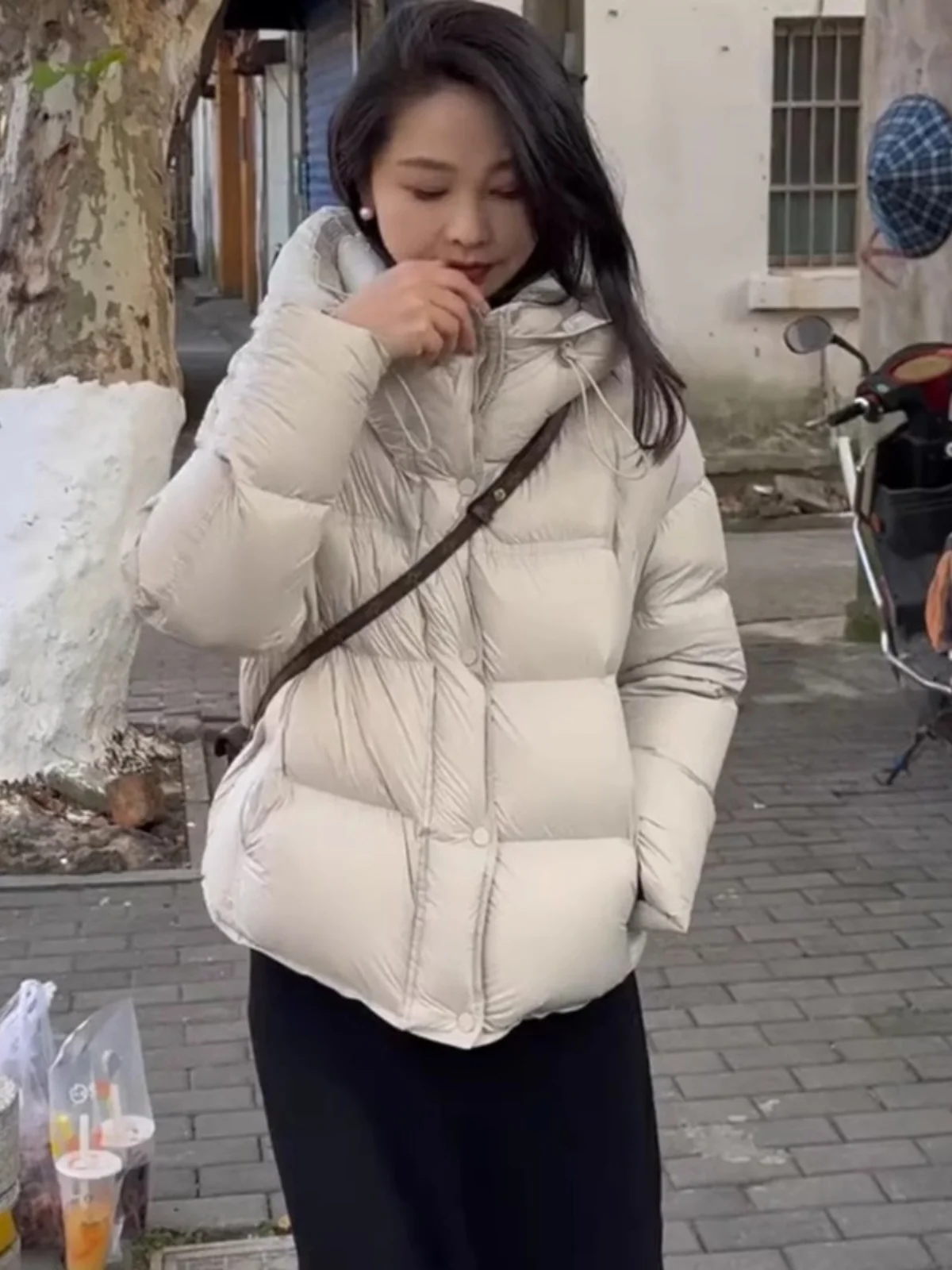 

Women's Hooded Short Puffer Jacket White Duck down Loose Fit Thick Warm Stylish Bread Coat Winter New Style Simple Match All