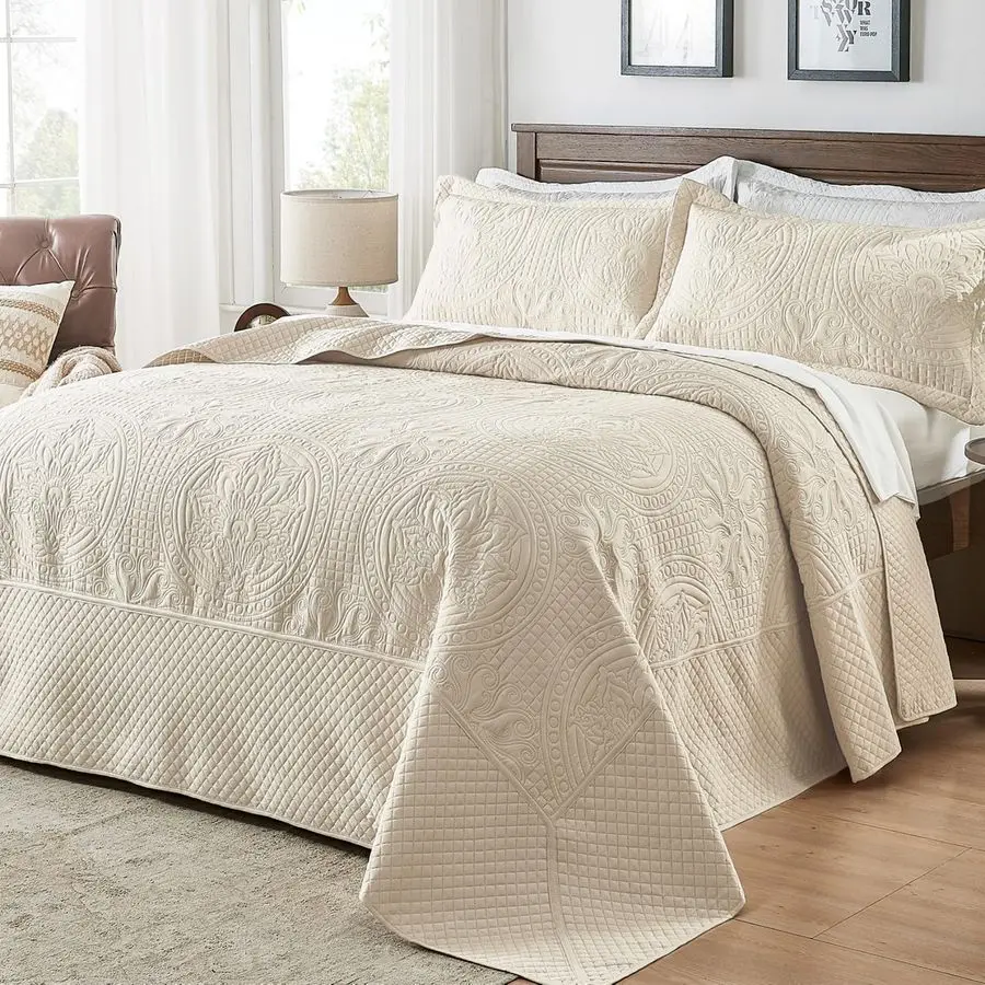 

3 Piece Oversized King Quilt Set Soft Microfiber Lightweight Extra Wide Alaska King Bedspread 132"x120"