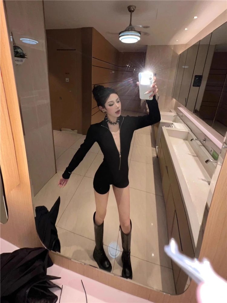 2025 Harajuku Designer Black Jumpsuits Y2k Aesthetic Bodycon Simple Fairy Zipper Tshirt Women Slim Fit Streetwear T Shirt Spring