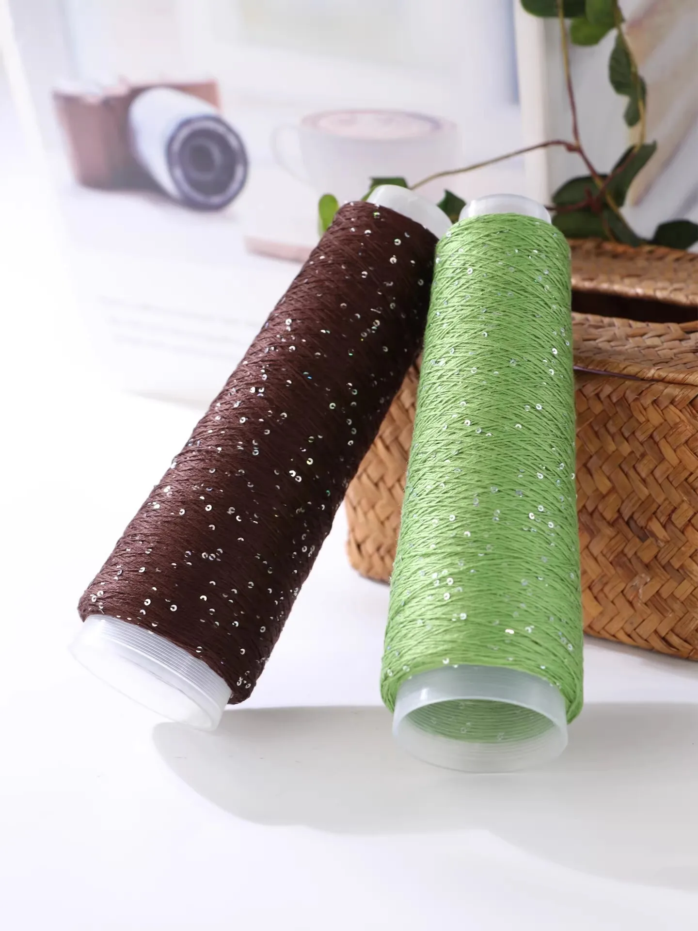 

New 200g Featured sequin yarn yarn Hand woven scarves and sweaters yarn for Knitting Summer Fine Thread