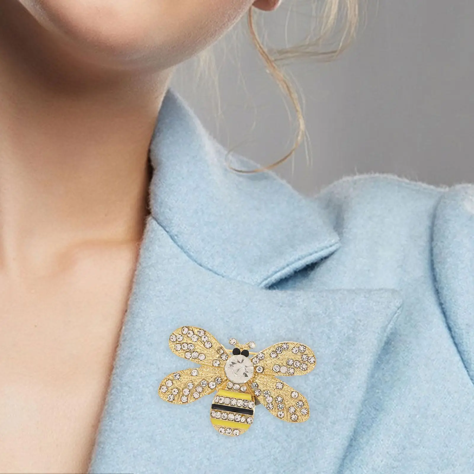 Bee Brooch Pin Fashionable Decoration Costume Accessories Lapel Pin Rhinestone Brooches for Suit Clothing Dress Gifts Ladies