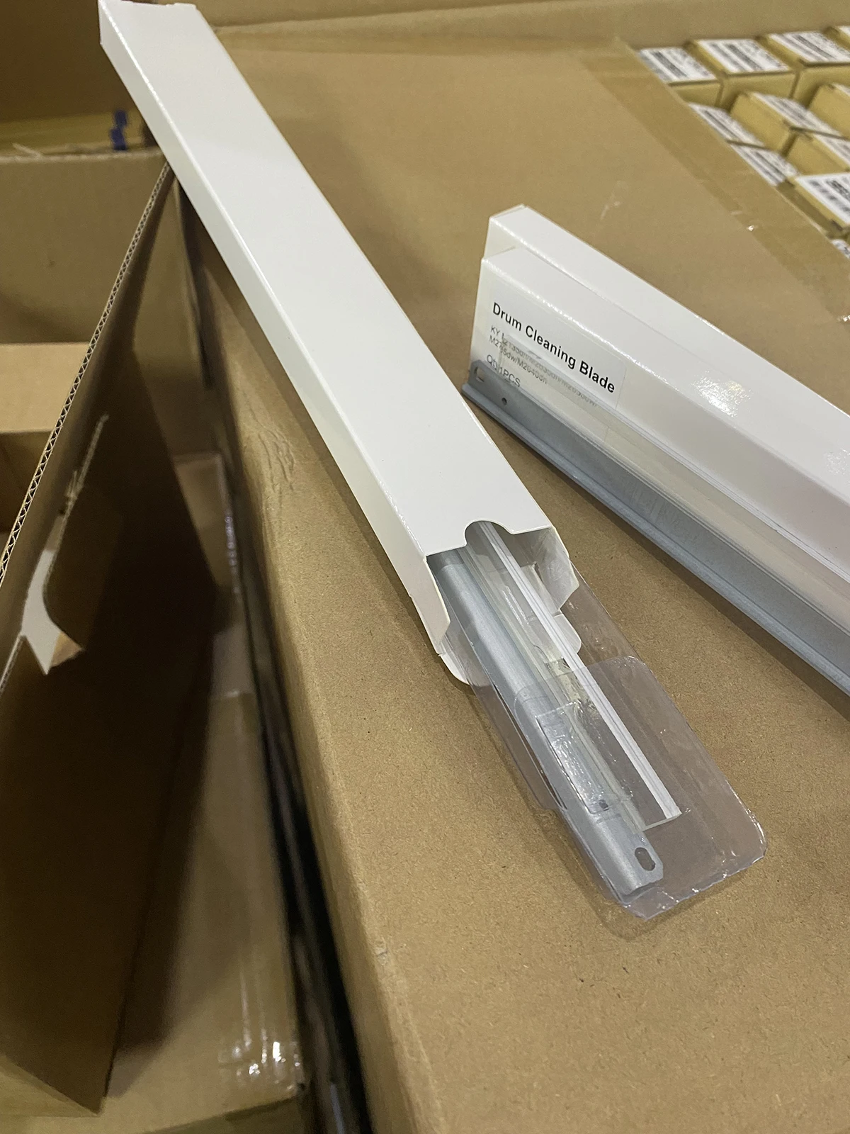 

1X 302RV93010 DK1150 M2040dn Лезвие для чистки барабана для Kyocera M2040 P2235 M2135 P2040 P2335 M2540 M2235 M2635 M2640 M2735 M2835