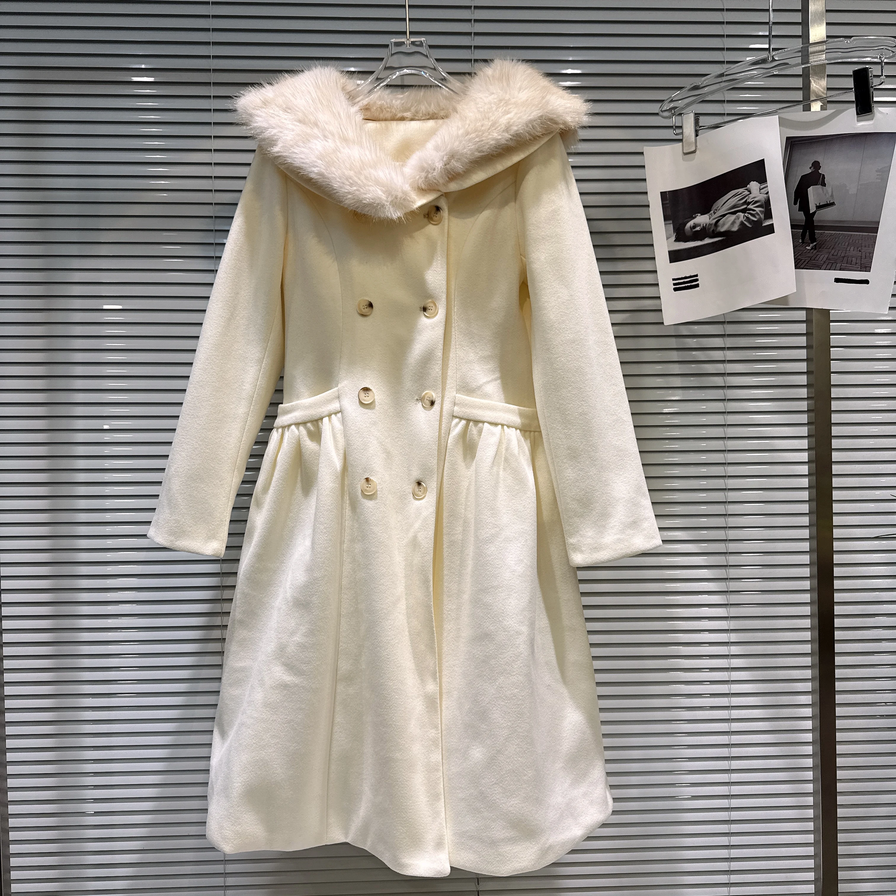 French Style Elegant Fur Collar Long Sleeve Double-Breasted Slim Fit Versatile Casual Wool Coat for Women Winter Long Jackets