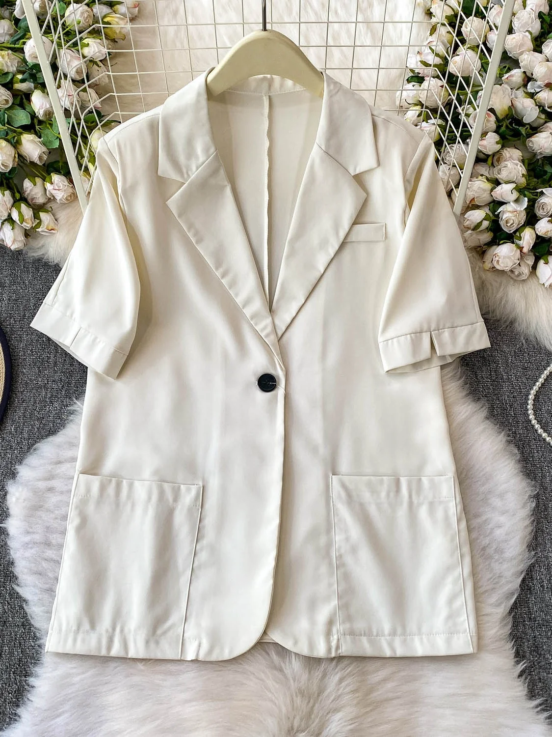 2025 New Women's Commute Sle White irt Slimming Loose Fit Button up Design Summer Design Sense Single Button Coat