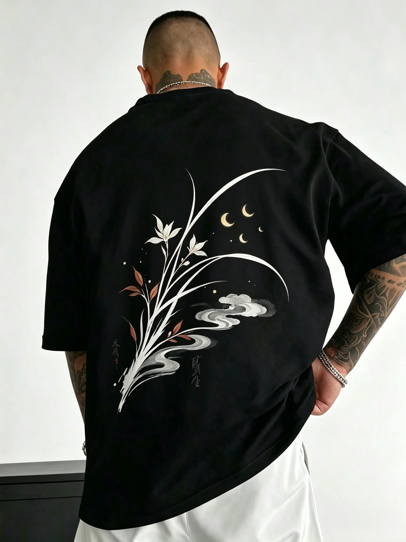 Unisex Chinese Orchid Crescent Moon Graphic T-Shirt, Oriental Ink Cloud Back Print Oversized Tee, Zen Aesthetic Streetwear Black Loose Short Sleeve Tops