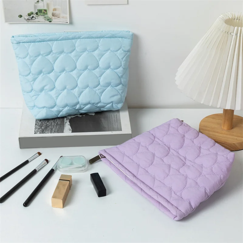 Fashion Korean Large Capacity Cosmetic Bag Women Soild Heart Quilting Handbag Portable Travel Lipstick Makeup Storage Bags