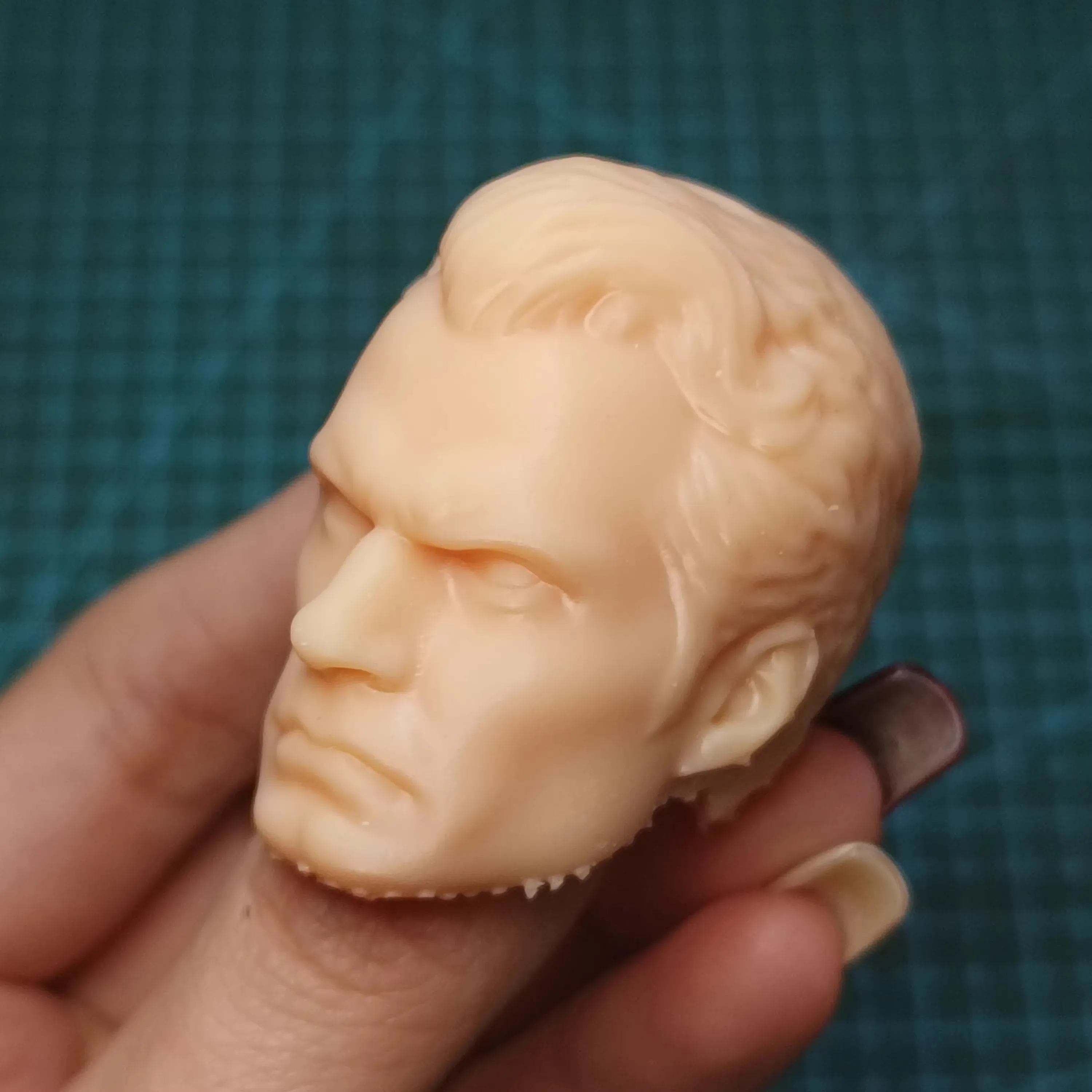 

Резная голова Генри Кавилла, солдата, 1/6 масштаба, с гневным выражением лица, на заказ для фигурки 1:6.