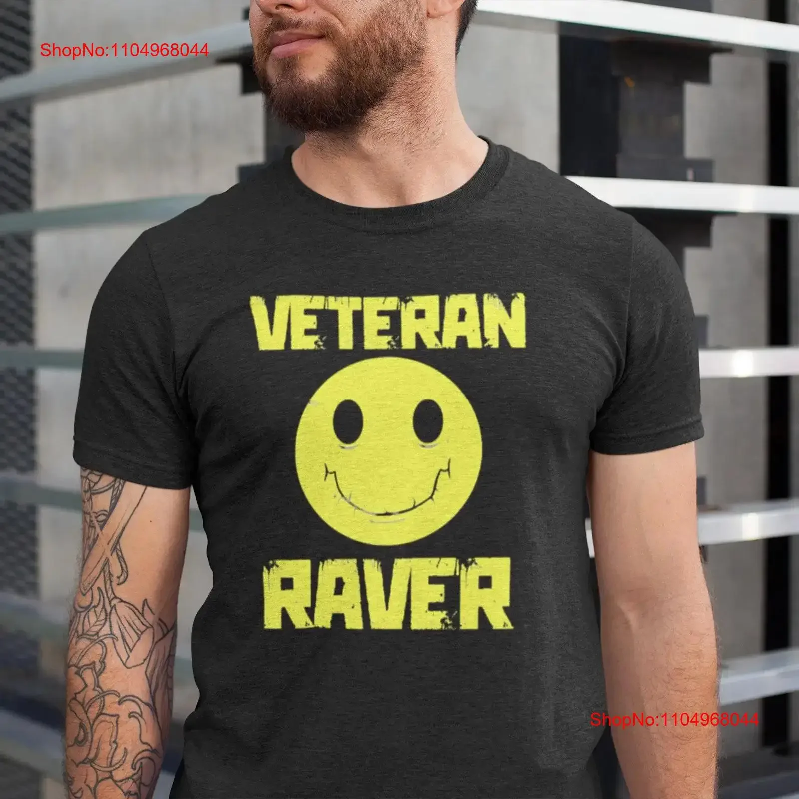 تي شيرت Veteran Raver للحياة المدرسة القديمة عتيق مغسول أوم مريح قليلاً وناعم ومتعدد الاستخدامات للارتداء اليومي #1