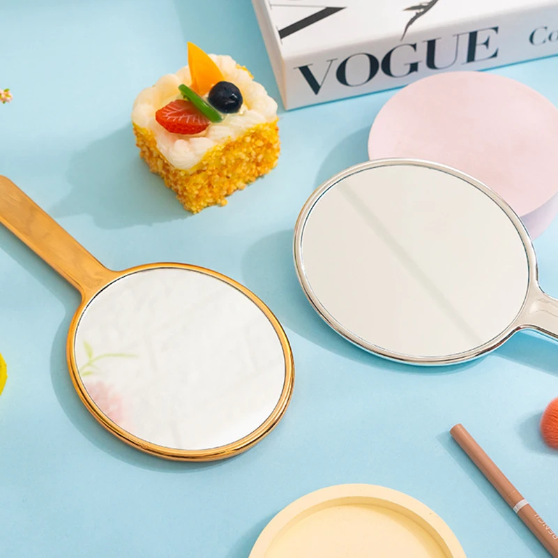 楕円形の電気メッキハンドル付きメイクアップミラー,丸いポータブルハンド,小さなメイクアップツール,シルバー,ゴールド,美容アクセサリー,1個