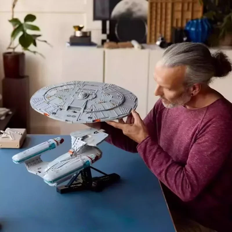 

Creative Star Trek U.S.S Enterprise NCC-1701-D модель строительного блока кирпичи для детей мальчик рождественские подарки