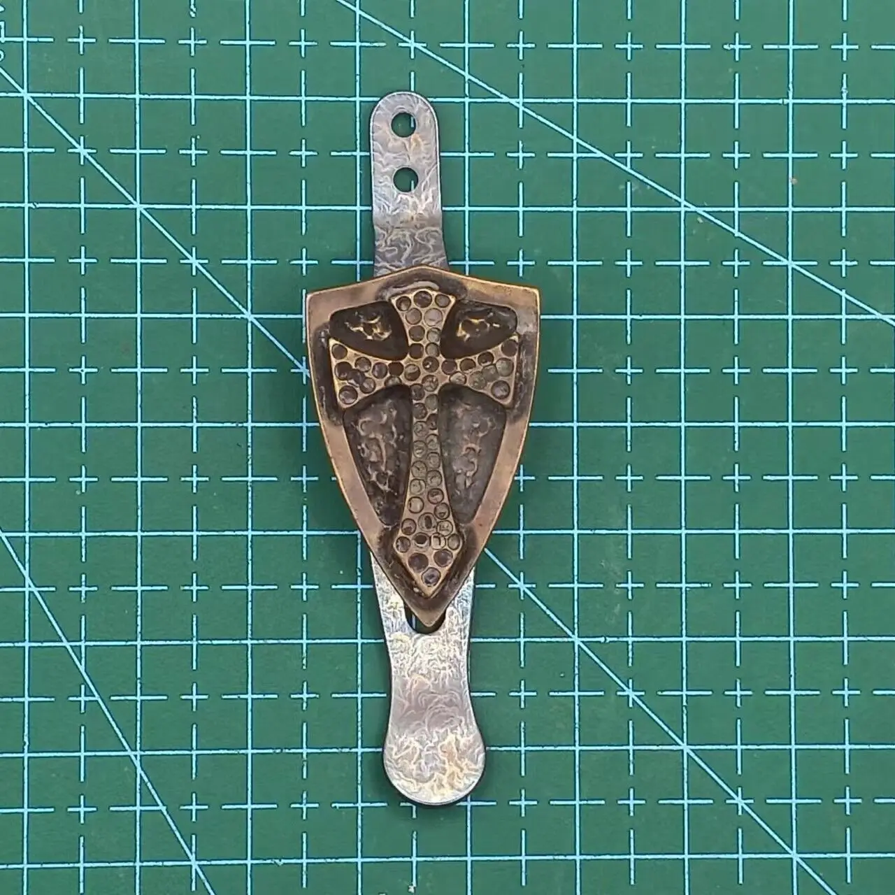 

1PC. Bronze Crater Cross Shield Burning TC4 Pocket Clip for Rick Hinderer XM18