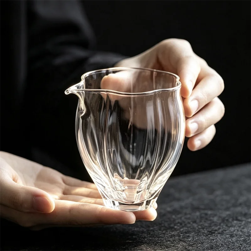 180ml Flower Bud Heat Resistant High Borosilicate Glass Fair Cup Tea Pitcher Chahai Kung Fu Tea Set Accessories Teaware