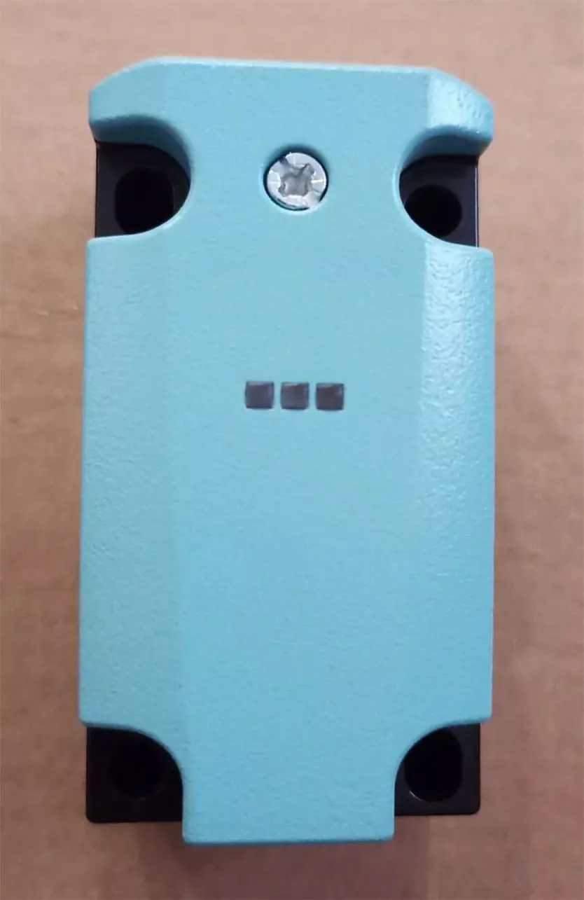 

Brand New 3SE5132-1KA00 3SE5132-1LA00 3SE5132-3KA00 3SE5132-3LA00 3SE5132-0BA00 3SE5132-0LA00 Warranty One-year