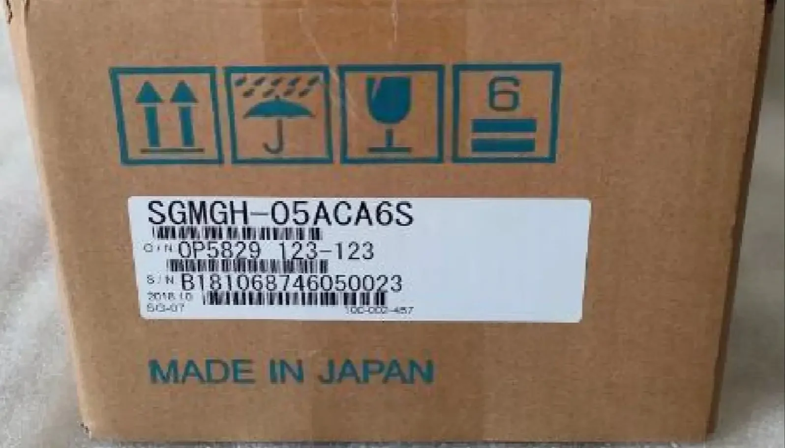 

Совершенно новый серводвигатель SGMGH-05ACA6S, SGMGH 05ACA6S, в наличии