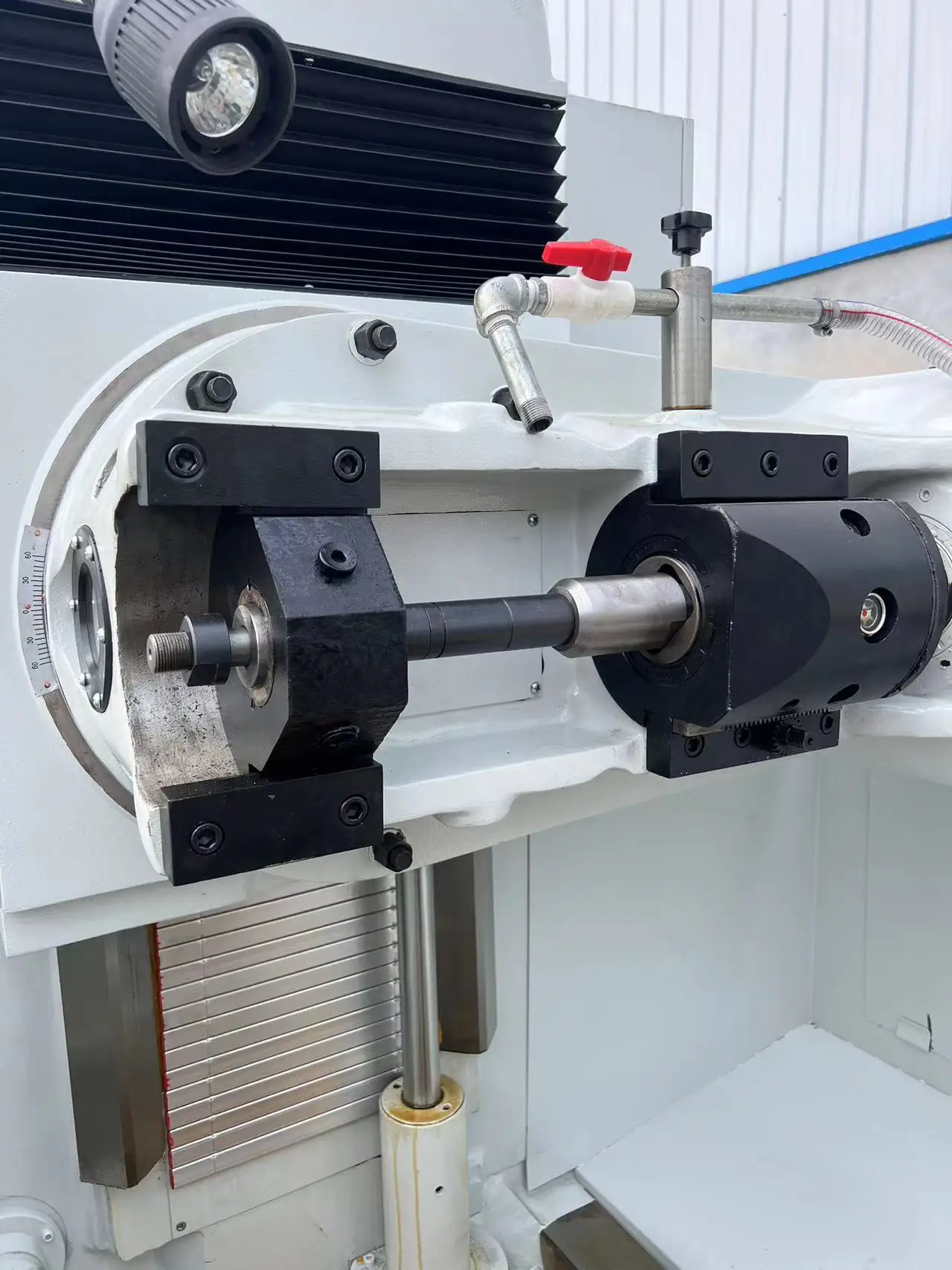 Y3180 Gear Hobbing Machine Vertical Gear Cutting Equipment