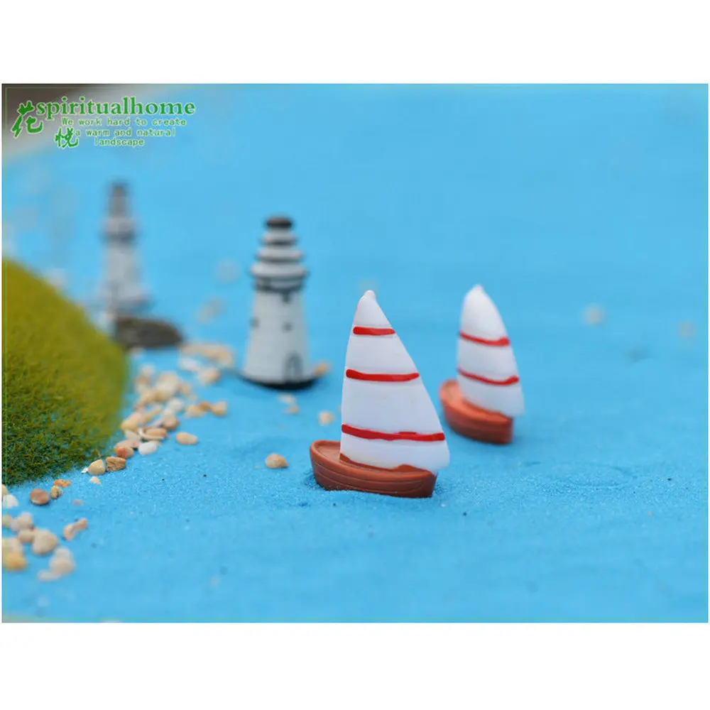 1pcs/lot Lovely Cute Mini Boat 3cm An 4cm Sail Sailing Boat Miniature Garden Sea Breeze Boat DIY Decoration Fairy Garden