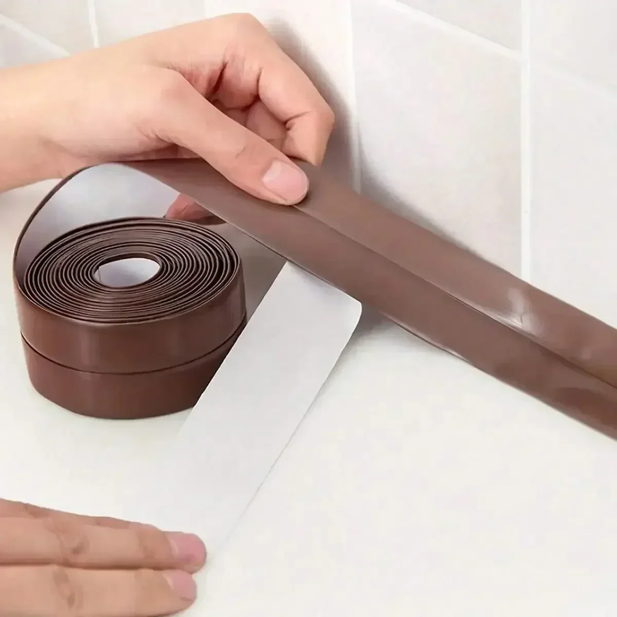

1 Roll of Kitchen Anti-mold and Waterproof Tape, Moisture-proof Kitchen and Bathroom Sink Gap, Beautiful Seam Toilet Sticker