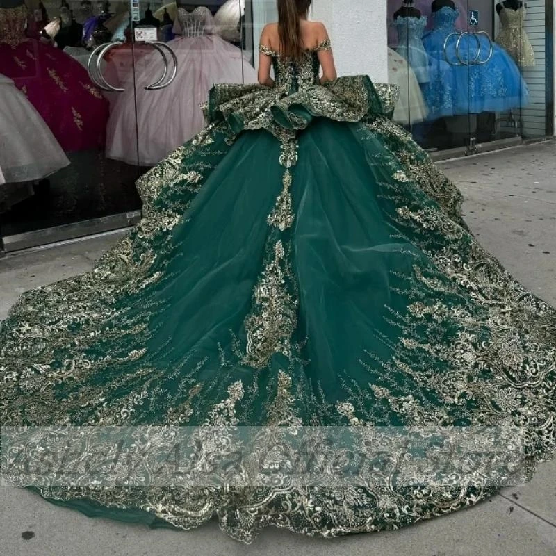 Custom Made Emerald Quinceanera Dresses Off Shoulder Gold Lace Applique Ball Gown Sweet 15 16 Birthday Party Prom Dress Vestido