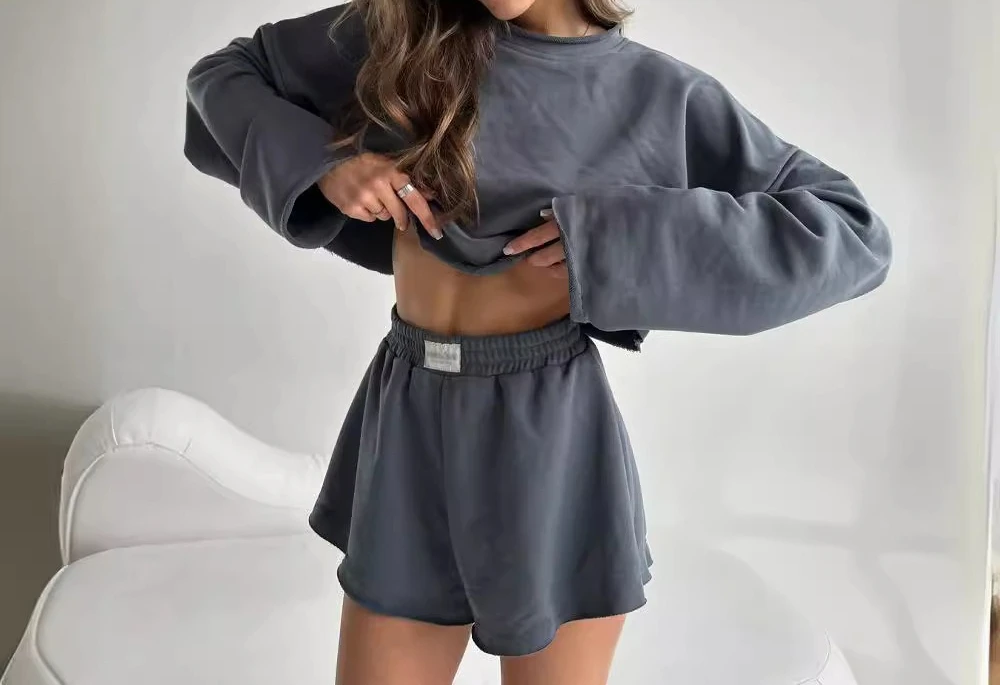 

Новинка лета 2025 года, женская вязаная толстовка с длинными рукавами и шорты, комплект для бега, спортивный костюм из двух предметов