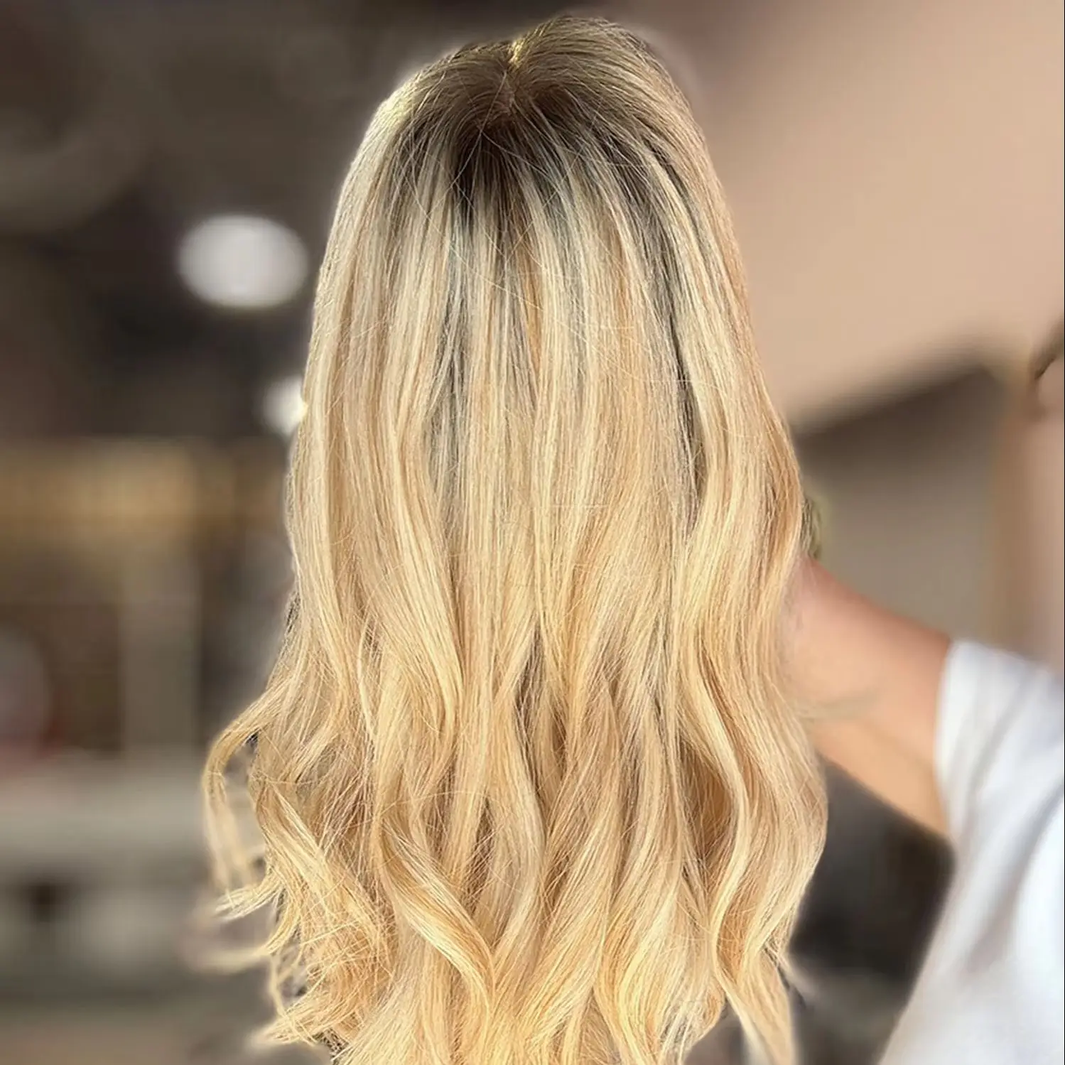 

18 Inches Ombre Golden Blonde 180% High Density Front Lace Wigs Middle Parting Medium Length Glueless Wigs Synthetic Hair Daily