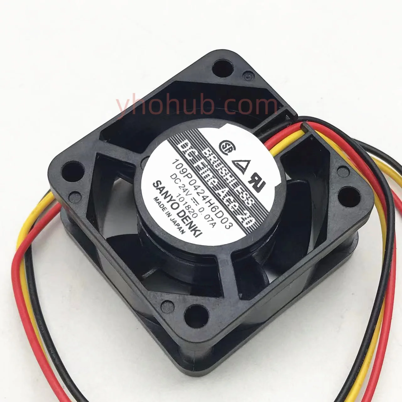 

SANYO DENKI 109P0424H6D03 DC 24V 0.07A 3-Wire 40x40x20mm Server Cooling Fan