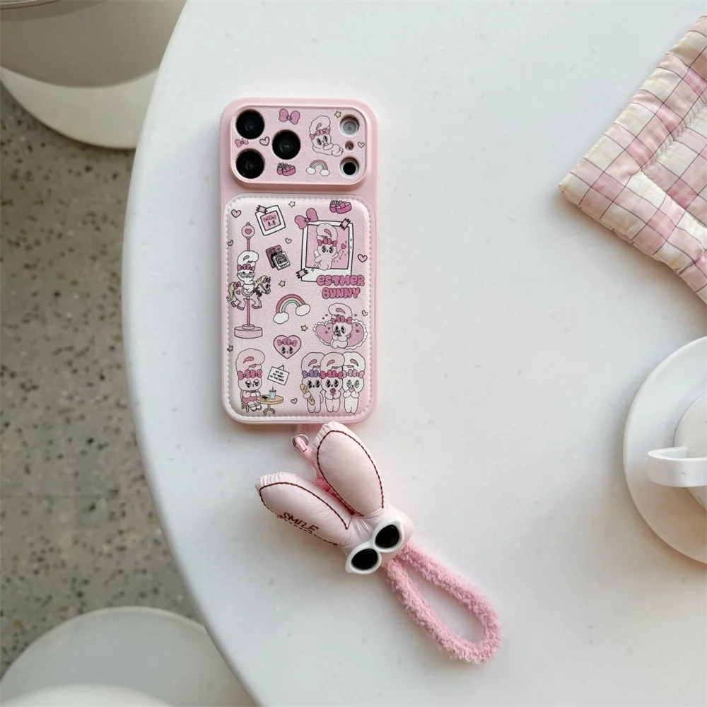

Fashion Leather Cute Cartoon Phone Case Case for iPhone 16 Pro 14 15 17 Pro Max Cover with Plush Rabbit Pendant Korea INS Fundas