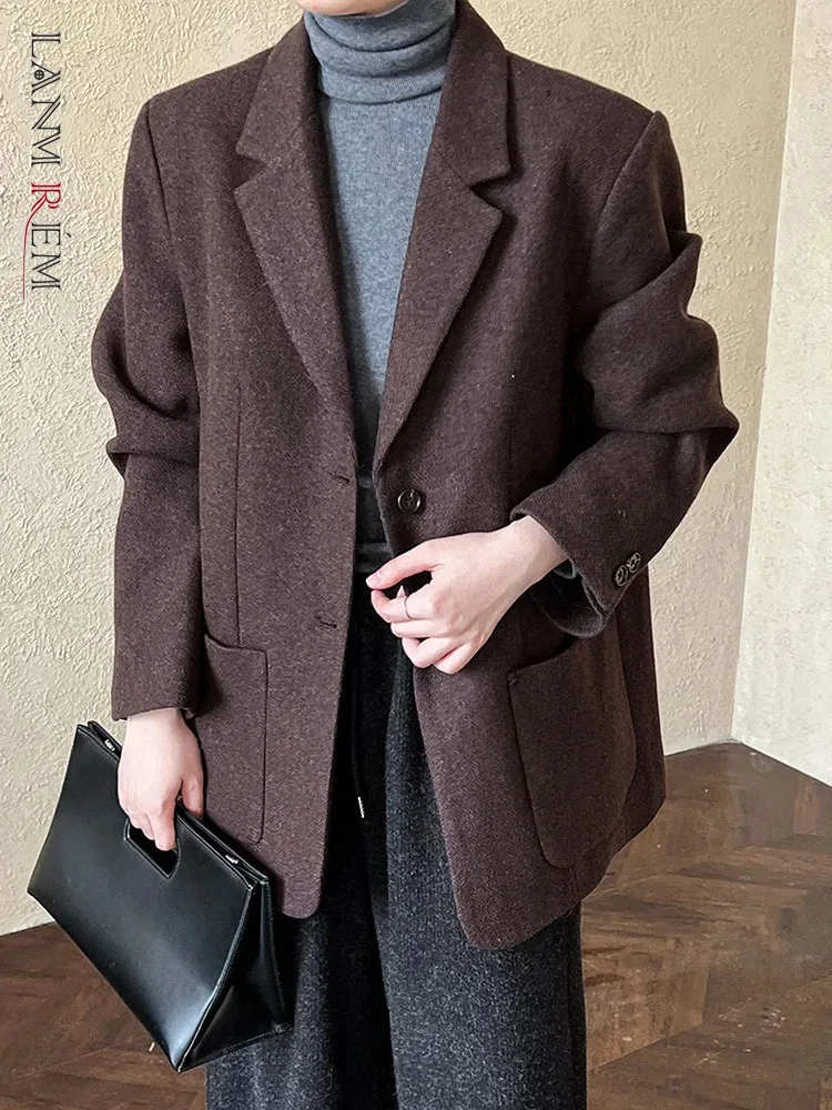 

[LANMREM] Vintage Wool Blazers For Women Notched Single Breasted Minimalism Warm Jackets Female Coats 2024 Winter New 26C981