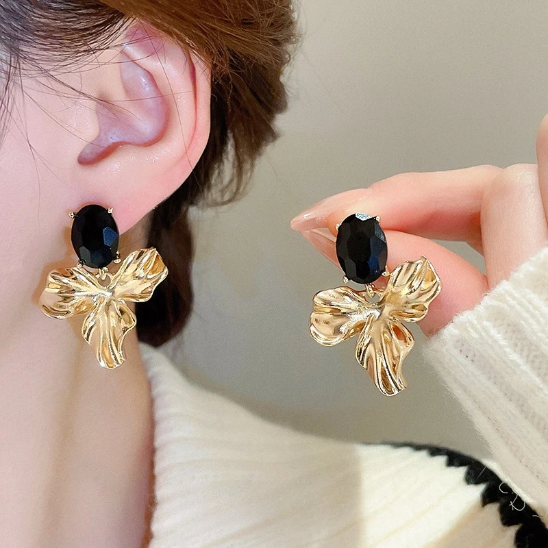 

Silver needle oval inlaid zircon folded flower earring European and American fashion exaggerated feminine earrings holiday gift