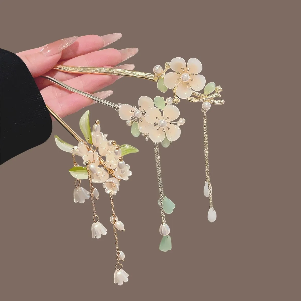 Vintage Chinese Style Tassel Hair Pins Valley Lily Flower Pearl Designs Hair Sticks Metal Alloy Headwear Women Girls Hairpins view 2