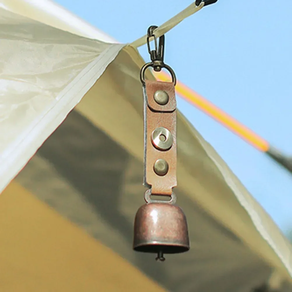 

Outdoor Camping Bell Pendant Hook Design Jewelry Bell Keychain Pets Supplies Camping Tools Accessories for Atmosphere Decoration
