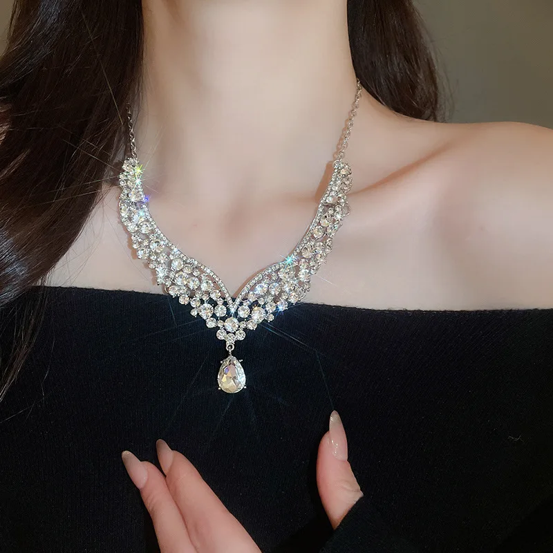 Sparkly V-shaped Rhinestones Necklaces Earrings Hairband for Party Banquet Hollow Out Geometric Water Drop Jewelry Set H