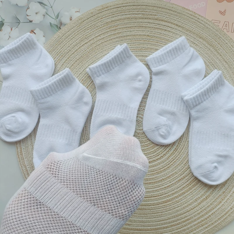 Calcetines cortos blancos finos para niños y niñas, medias deportivas de algodón, malla, primavera y verano