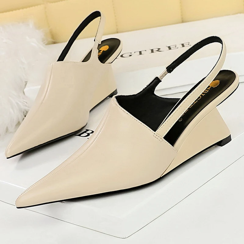 Bigtree Shoes New Designer Wedge Heels Shoes Hollow Back Strap Sandals Women Summer Shoes 2024 Fashion Pointed Tip Women Pumps