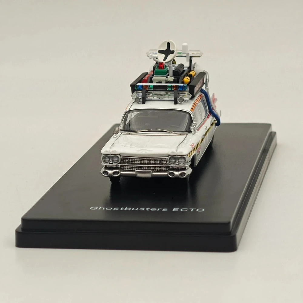 YS 1/64 Scale for Ghostbusters ECTO-1A White Diecast Model Car Miniature Collection