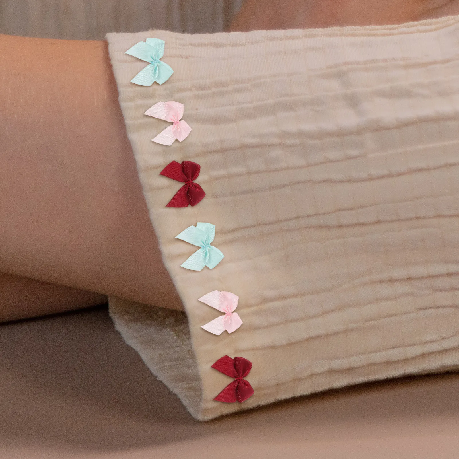 

360pcs Mini Ribbon Bows Small Bowknot Underwear bowknot ornament diy Sewing Scrapbook Card Making Wedding Valentine Party decor