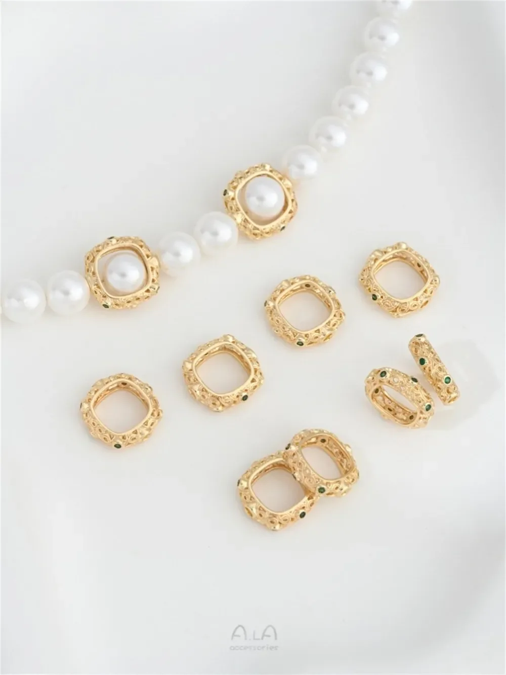 

14K Gold Inlaid Green Zircon Hollow Lace Box Set Bead Ring Diy Handmade Beaded Bead Ring Accessories K919