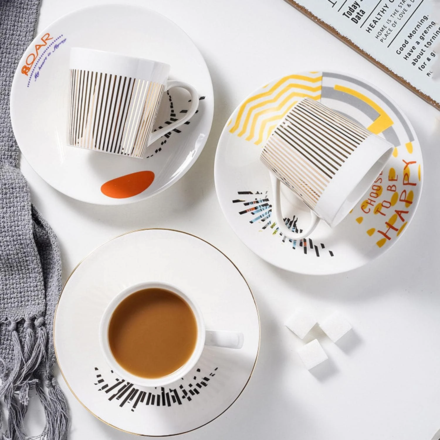 Juego de tazas de café voladoras de pájaros exquisitos dinámicos y hermosos: perfecto para capuchino, espresso, leche y té - Intriguin único