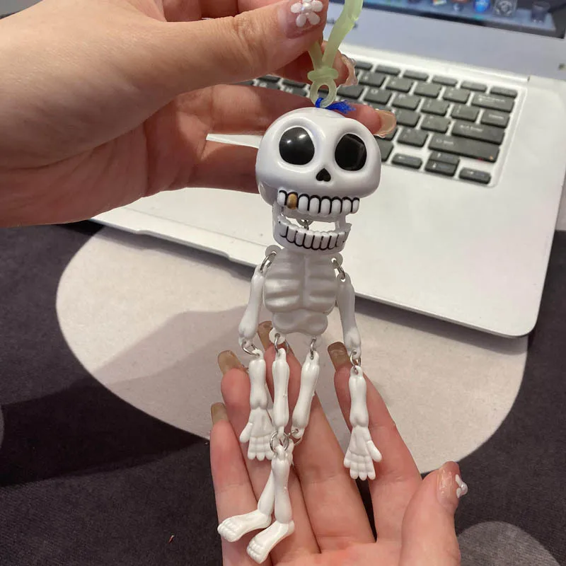 جديد 1 قطعة متعة تتحرك الجمجمة المفاتيح هالوين الهيكل العظمي قلادة كيرينغ للنساء الرجال المجوهرات حقيبة اكسسوارات هدية الجمجمة الحرف اليدوية