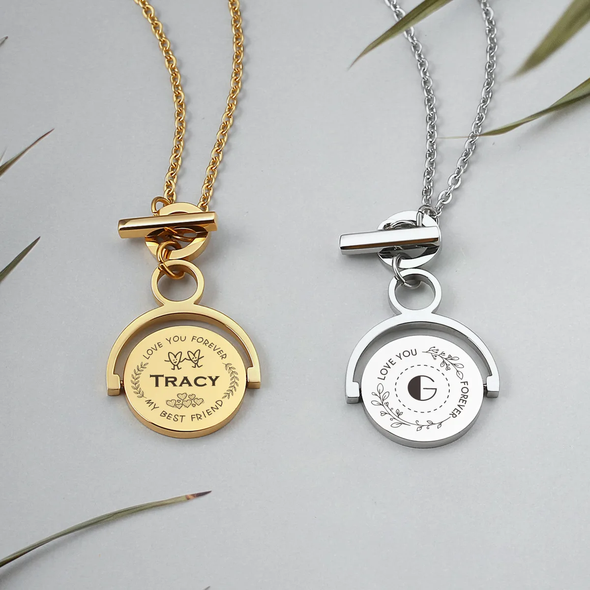 

Customize Personalized laser lettering rotating disc OT clasp necklace Stylish stainless steel couple necklace Factory direct sa