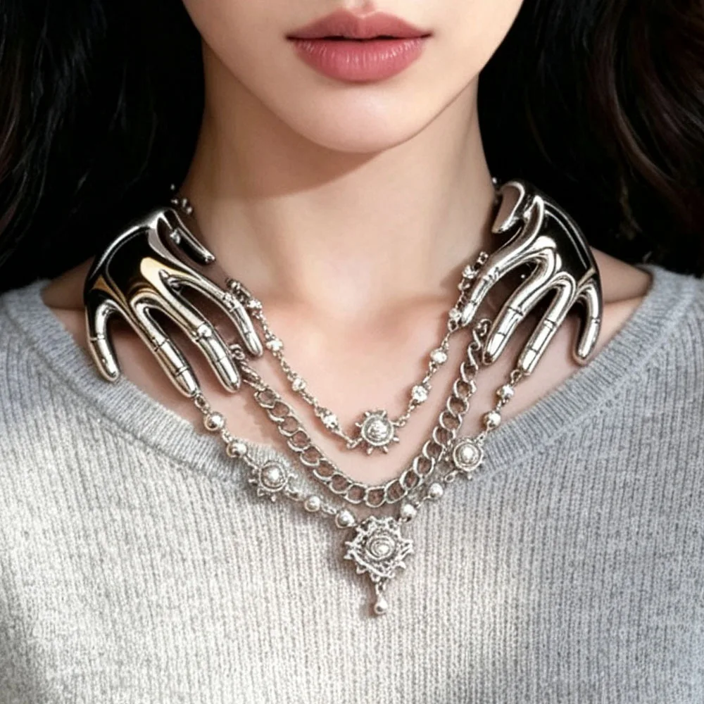 Vintage Gold 3D Hand Shape Multi-layer Tassel Necklace, Statement Pendant Shoulder Necklace, Party Luxury Jewelry for Women