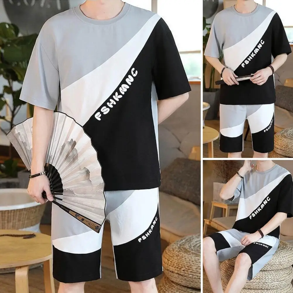 

Pullover Sweatshirt Set Men's Summer Sportswear Set with O-neck T-shirt Wide Leg Shorts Patchwork Color Design for Outdoor