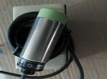 

PRL30-15DN PRL30-15DP PRL30-10DN PRL30-10DP Датчик приближения, новое хорошее качество