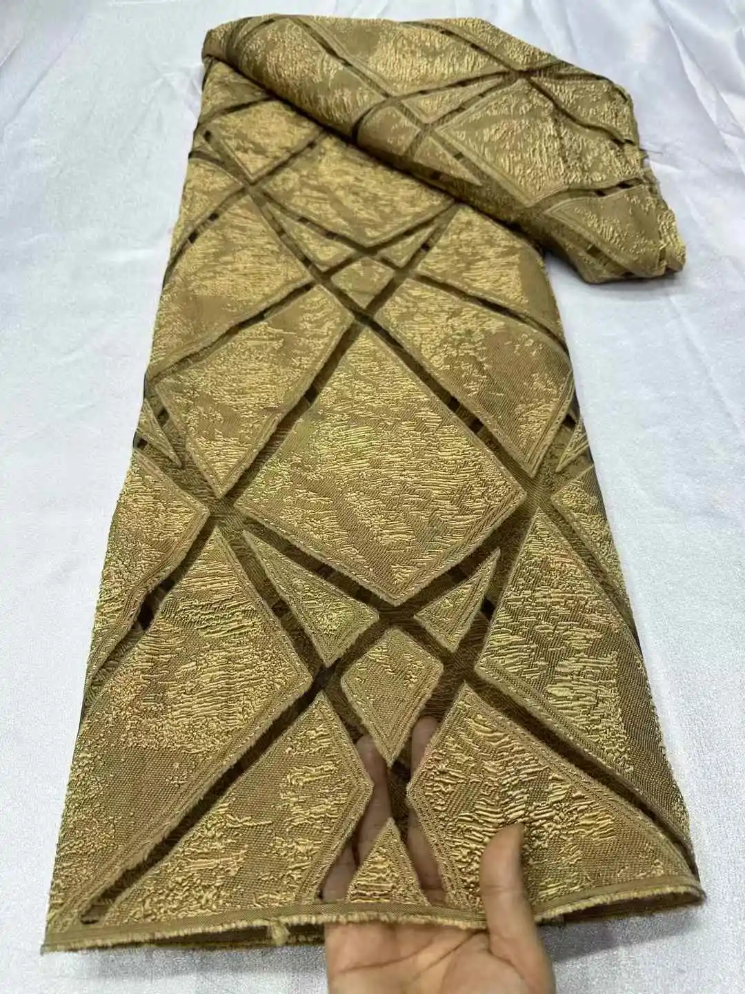 قماش دانتيل بروكيد نيجيري عالي الجودة 2025 قماش دانتيل جاكار أفريقي خياطة أنيقة للنساء فساتين الحفلات ، 5 ياردات