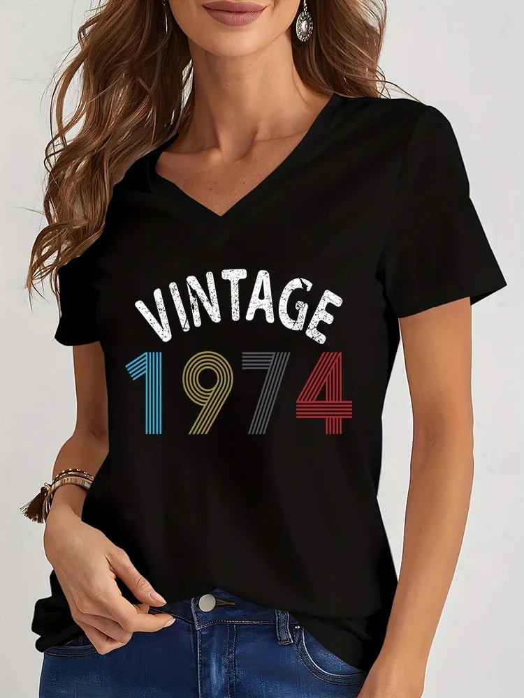 

Lady Shirt Vintage 1974 Print Girl Shirt Short Sleeve Aesthetic Women Blouse V Neck Harajuku Fashion Birthday Years Trend Shirts