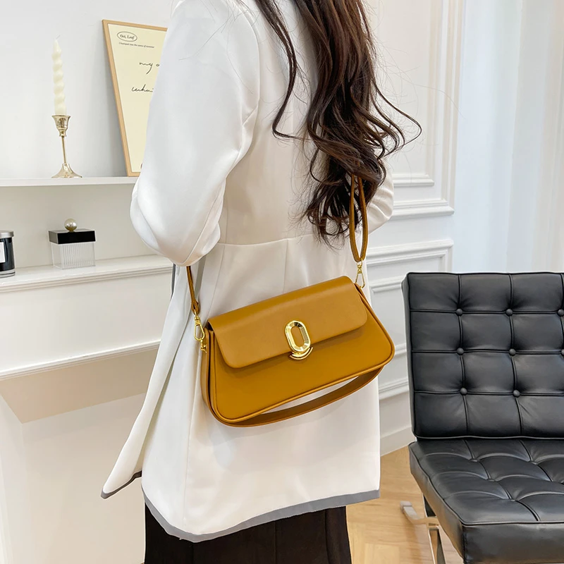 

Stylish Large Capacity Crossbody Diaper Bag: Elegant Women's Handbag With Luxury Designer Logo And Unique Vintage Style